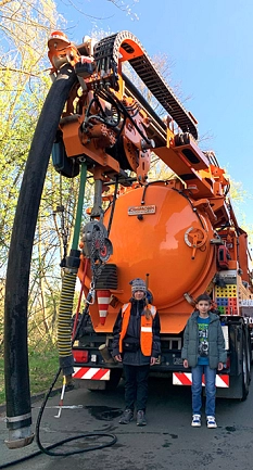 Große Maschinen und viel Technik gibt es in der Abteilung Kanalunterhaltung des DBM.&nbsp;&copy;&nbsp;DBM, Sonja Stender